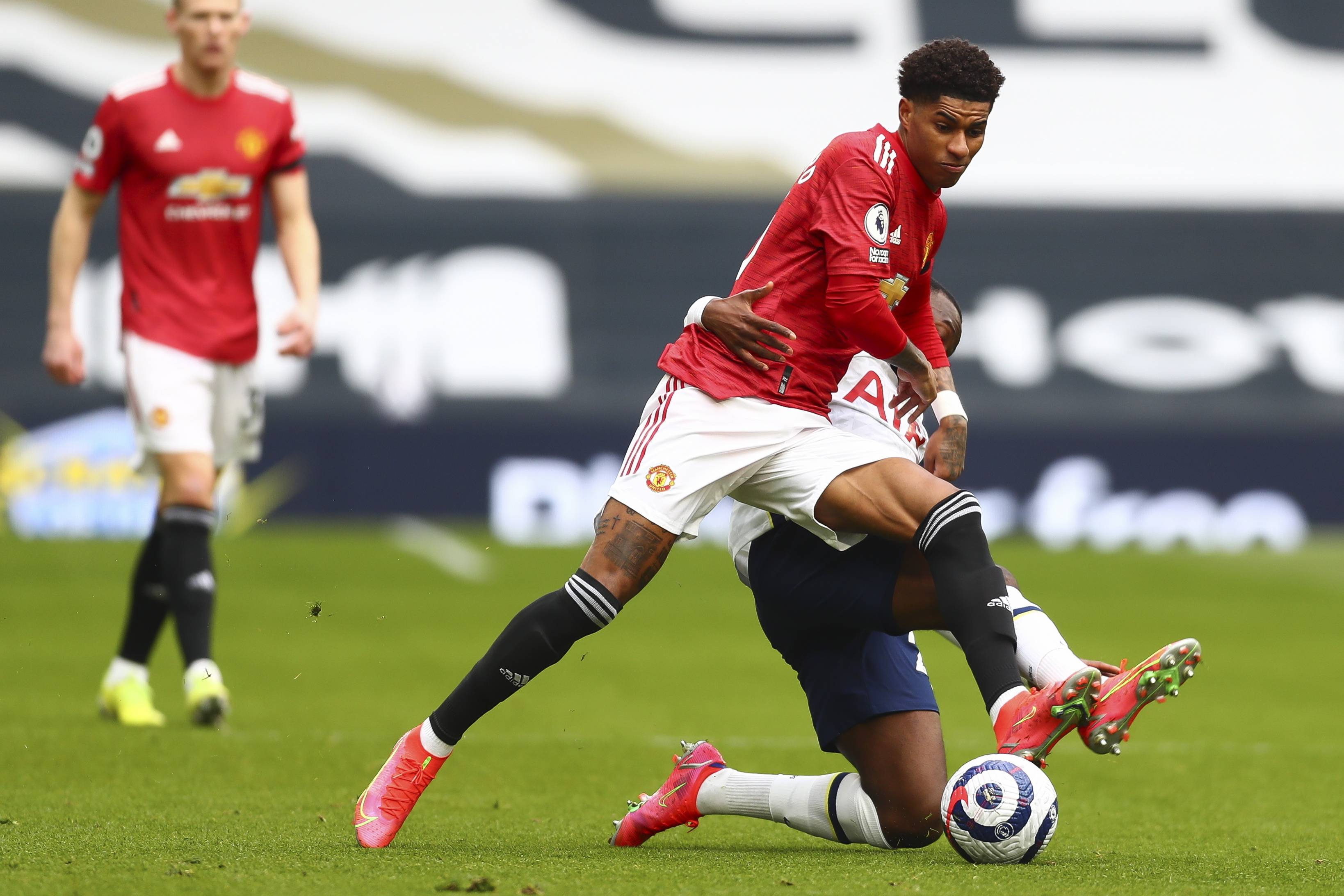 科莫即將迎來哥本哈根後衛迪克斯的500萬歐元轉會.